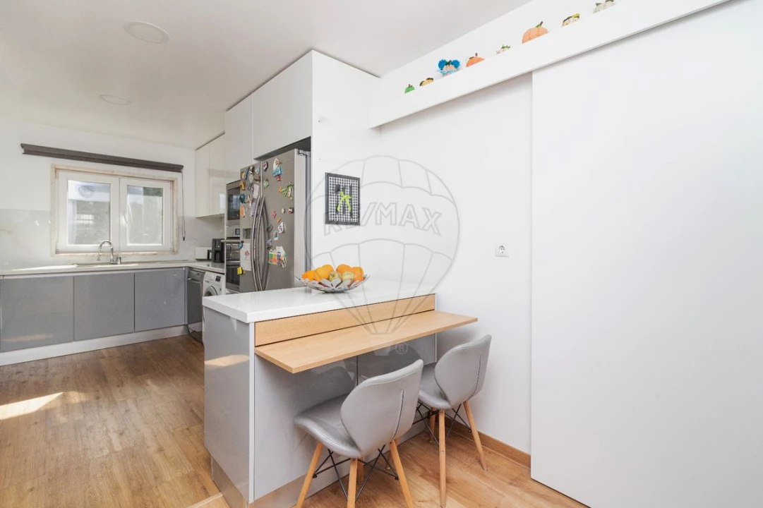 Moradia T4 para Venda em Castanheira do Ribatejo e Cachoeiras Foto 34