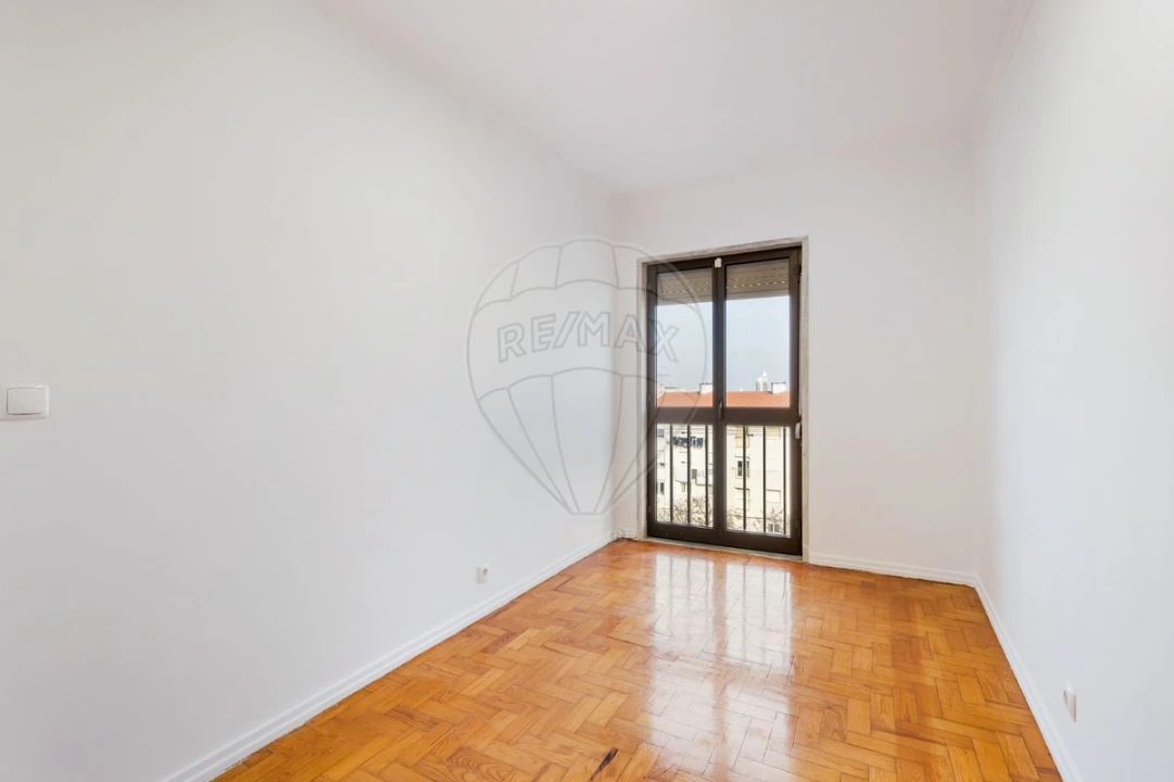 Apartamento T3 para Venda em Olivais Foto 11