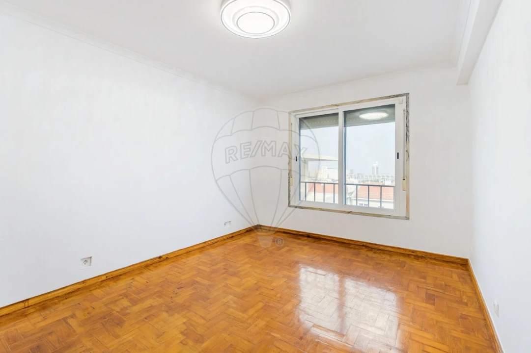 Apartamento T3 para Venda em Olivais Foto 1
