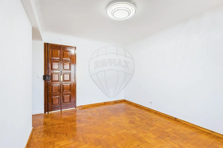 Apartamento T3 para Venda em Olivais Foto 2