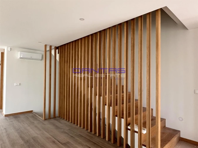 Moradia T7 para Venda em Vila de Prado Foto 11