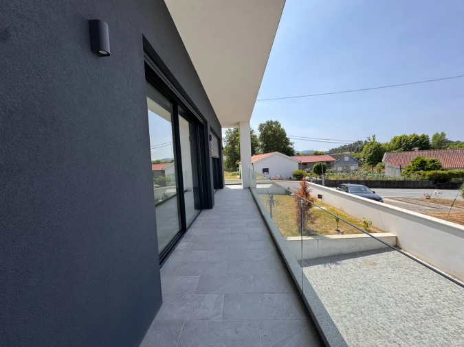 Moradia T3 para Venda em Vila Verde e Barbudo Foto 36