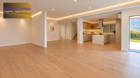 Moradia T4 para Venda em Palmeira