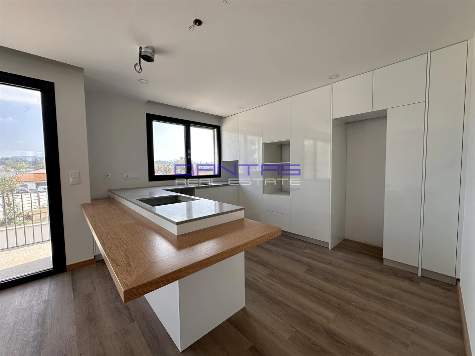 Moradia T7 para Venda em Vila de Prado Foto 7