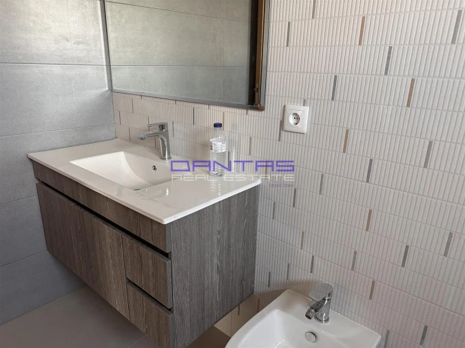 Moradia T7 para Venda em Vila de Prado Foto 14