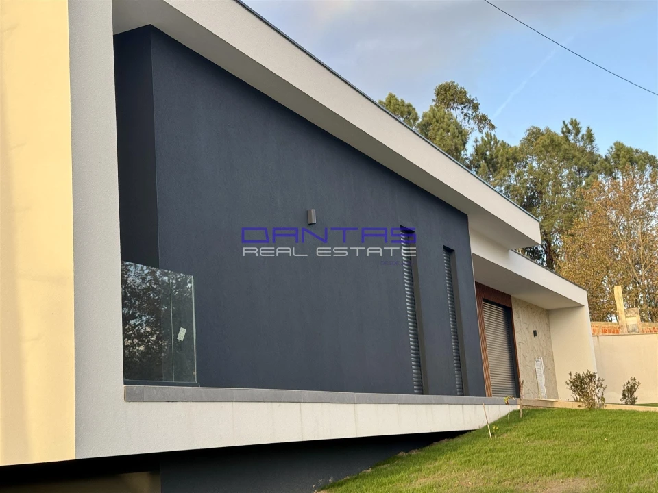 Moradia T3 para Venda em Vila Verde e Barbudo Foto 31