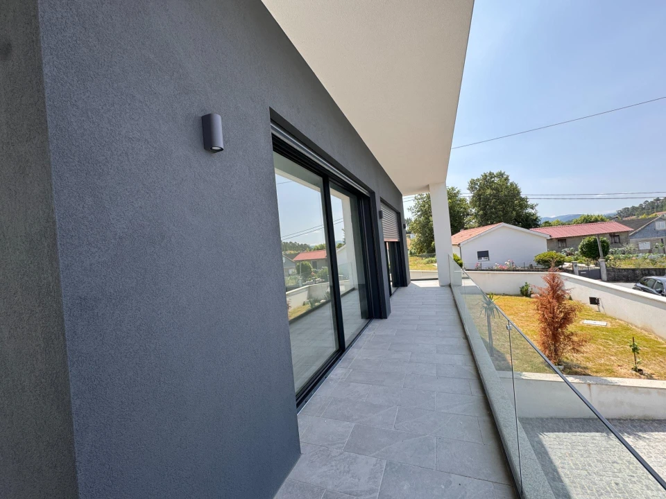 Moradia T3 para Venda em Vila Verde e Barbudo Foto 37