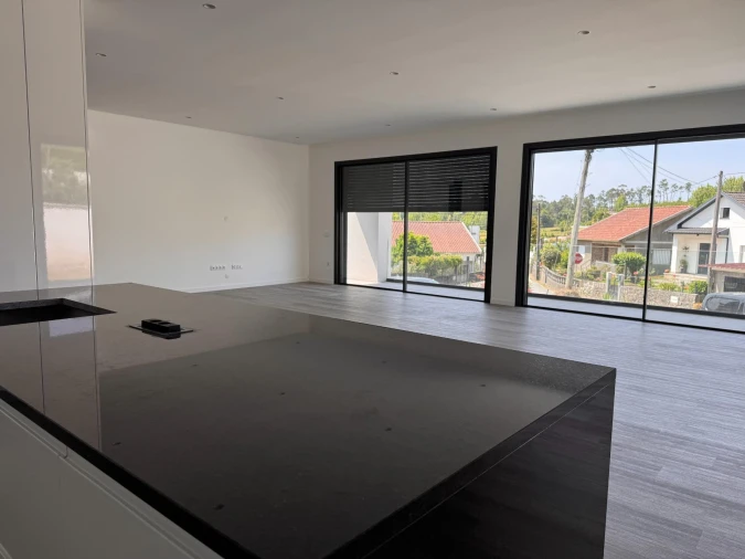 Moradia T3 para Venda em Vila Verde e Barbudo Foto 42