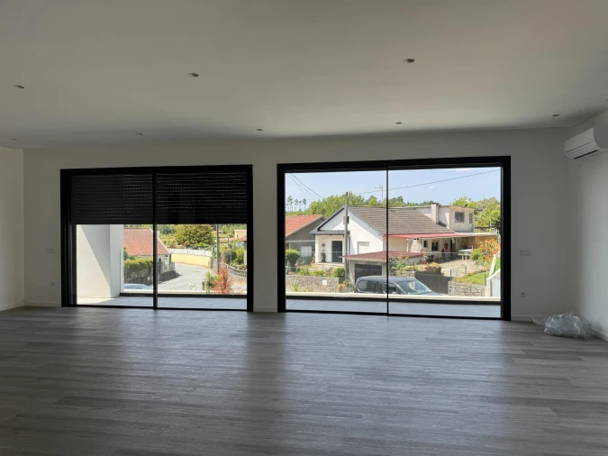 Moradia T3 para Venda em Vila Verde e Barbudo Foto 44