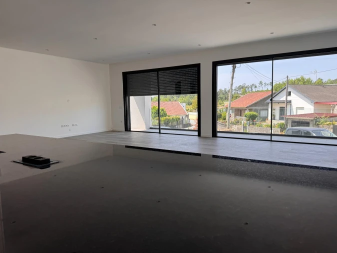 Moradia T3 para Venda em Vila Verde e Barbudo Foto 45