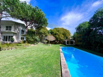 Moradia T5 para Arrendamento em Cascais e Estoril