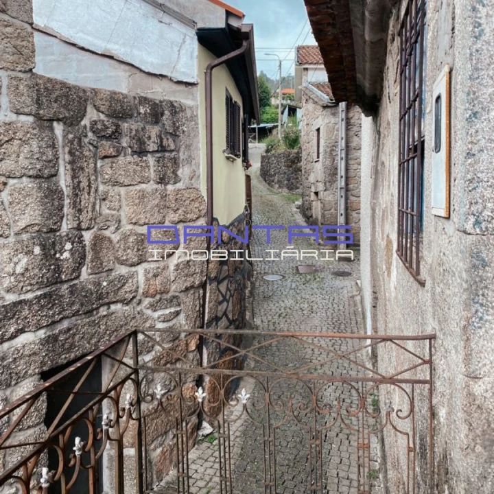 Moradia T1 para Venda em Salamonde Foto 3