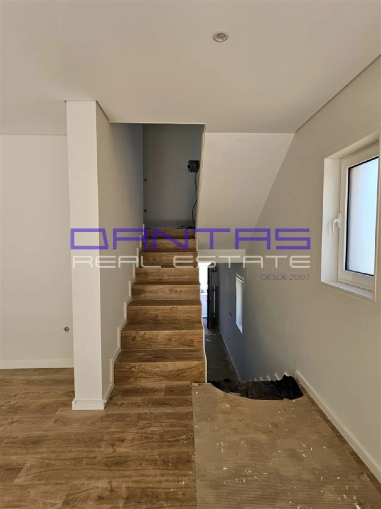 Moradia T4 para Venda em Mire de Tibães Foto 11