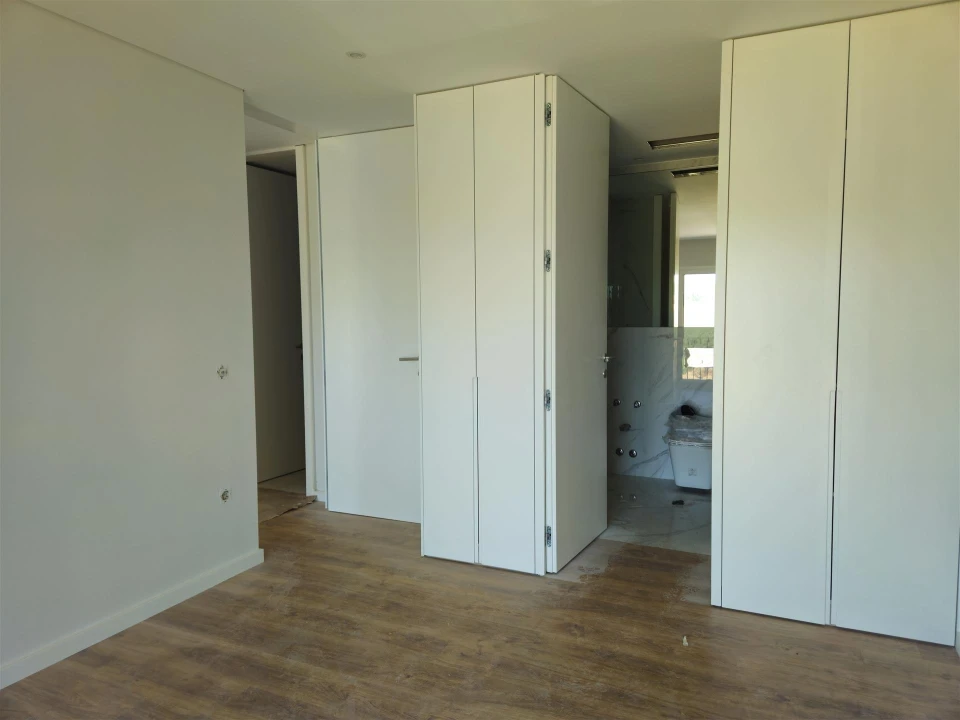 Moradia T4 para Venda em Mire de Tibães Foto 9