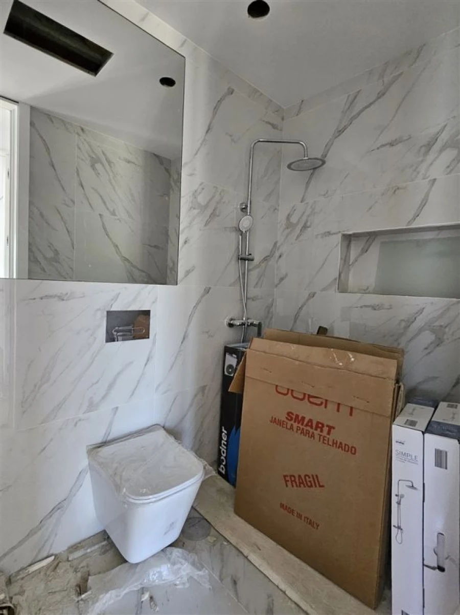 Moradia T4 para Venda em Mire de Tibães Foto 7