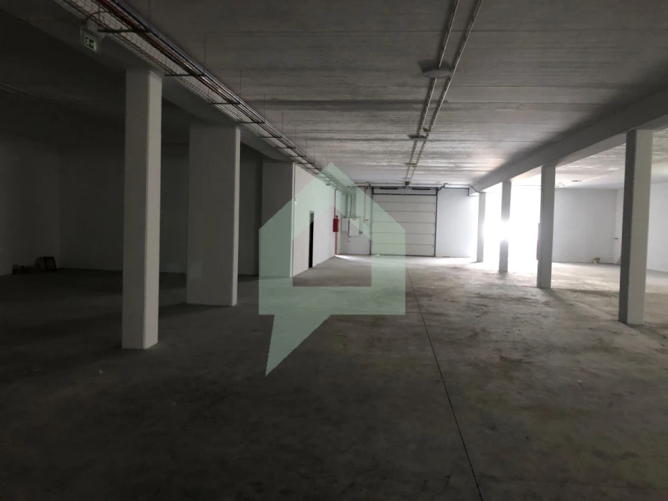 Armazém para Arrendamento em Rio Covo (Santa Eugenia) Foto 11