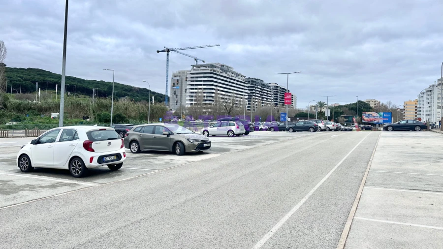 Terreno para Venda em Algés, Linda-A-Velha e Cruz Quebrada-Dafundo Foto 4