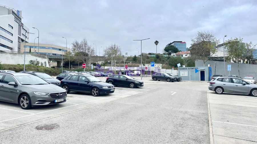Terreno para Venda em Algés, Linda-A-Velha e Cruz Quebrada-Dafundo Foto 9