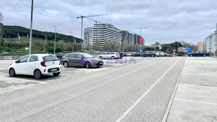 Terreno para Venda em Algés, Linda-A-Velha e Cruz Quebrada-Dafundo Foto 11