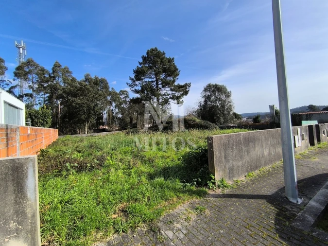 Terreno para Venda em Forjães Foto 4