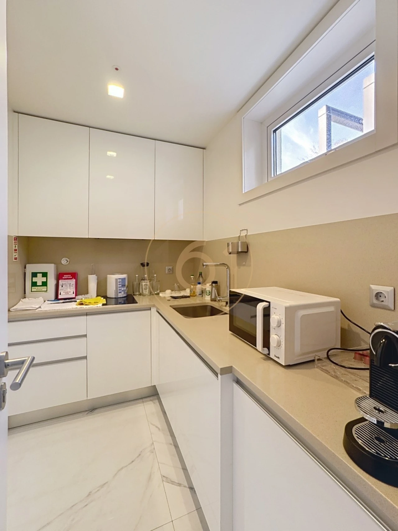 Escritório para Venda em Lordelo do Ouro e Massarelos Foto 6