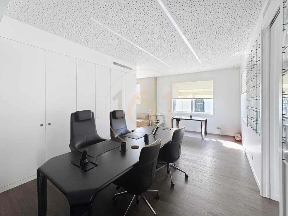 Escritório para Venda em Lordelo do Ouro e Massarelos Foto 5