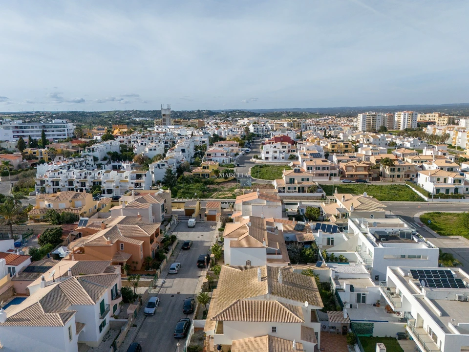 Moradia T3 para Venda em Lagos (São Sebastião e Santa Maria) Foto 32