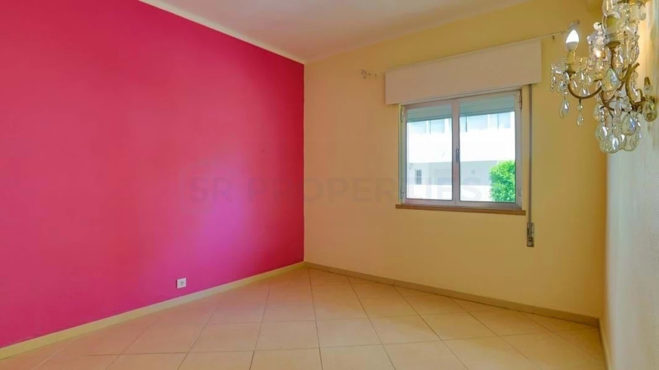 Apartamento T2 para Venda em Quarteira Foto 17