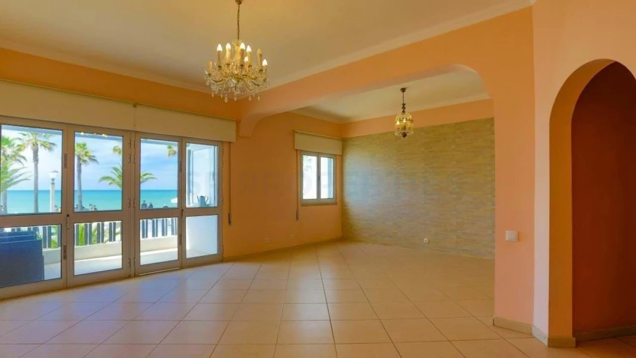 Apartamento T2 para Venda em Quarteira Foto 9