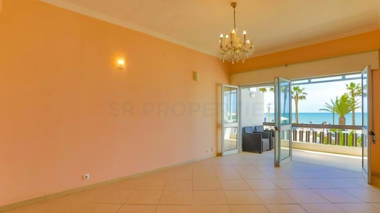 Apartamento T2 para Venda em Quarteira Foto 10