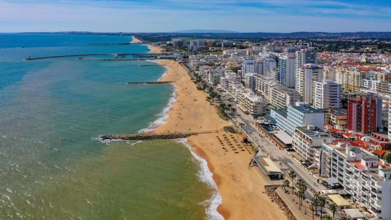 Apartamento T2 para Venda em Quarteira Foto 23