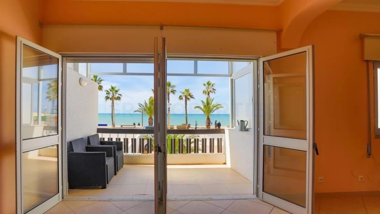 Apartamento T2 para Venda em Quarteira Foto 1