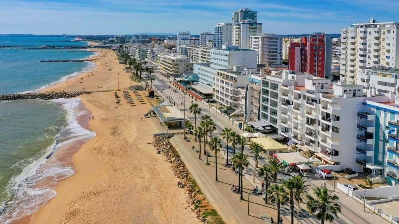 Apartamento T2 para Venda em Quarteira Foto 25