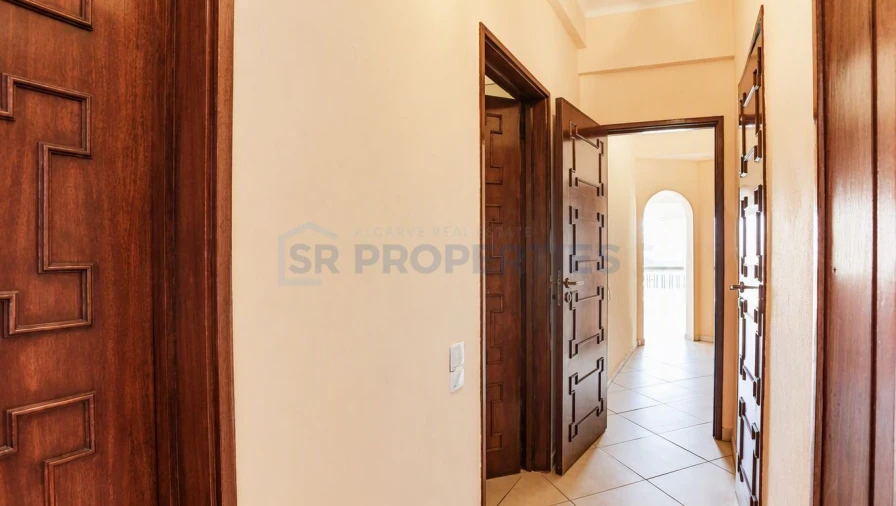 Apartamento T2 para Venda em Quarteira Foto 36