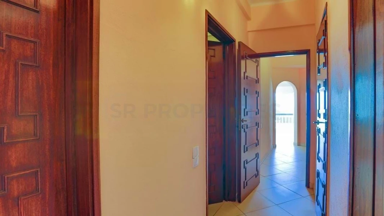 Apartamento T2 para Venda em Quarteira Foto 19