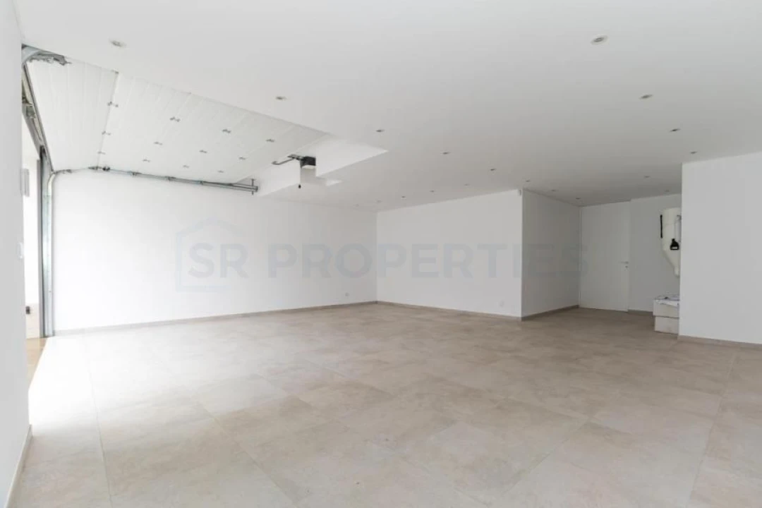 Moradia T5 para Venda em Quarteira Foto 41