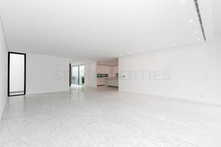 Moradia T5 para Venda em Quarteira Foto 16