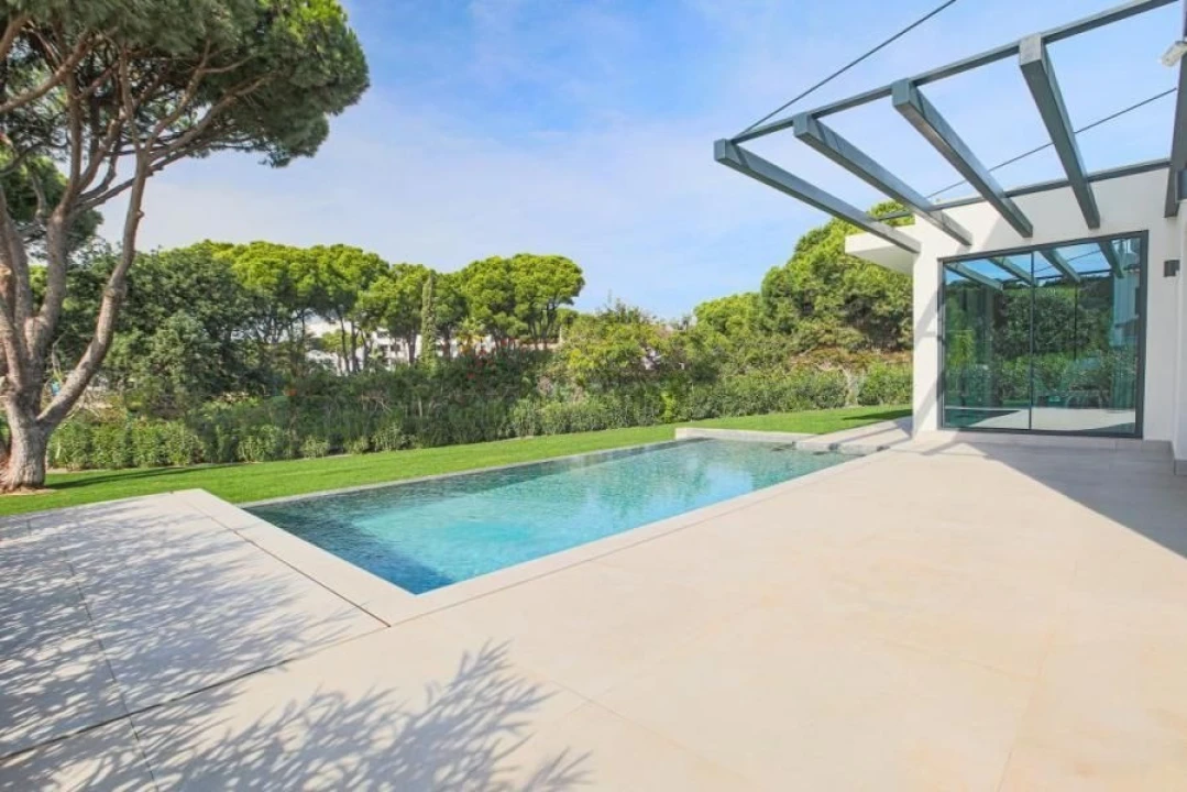 Moradia T4 para Venda em Quarteira Foto 27