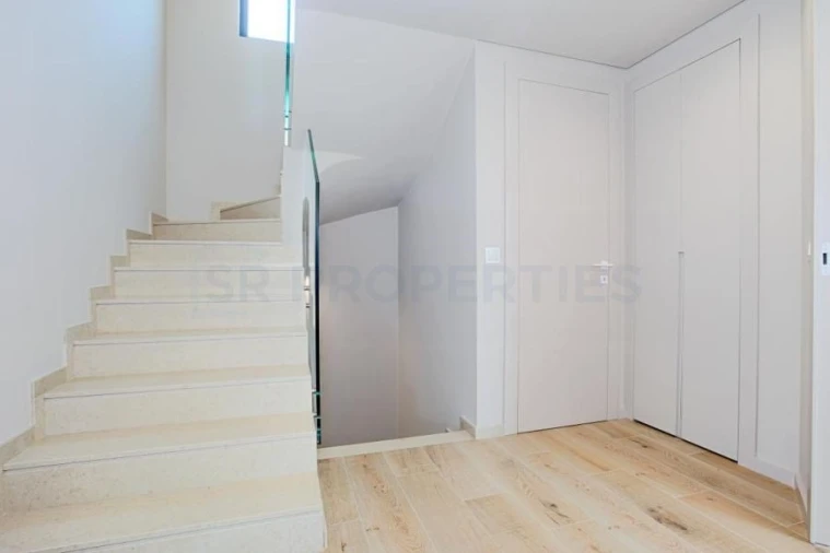 Moradia T4 para Venda em Quarteira Foto 23