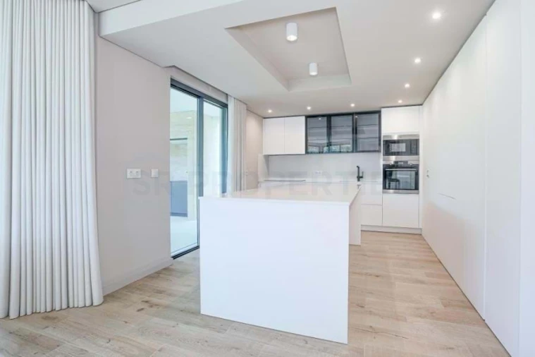 Moradia T4 para Venda em Quarteira Foto 11