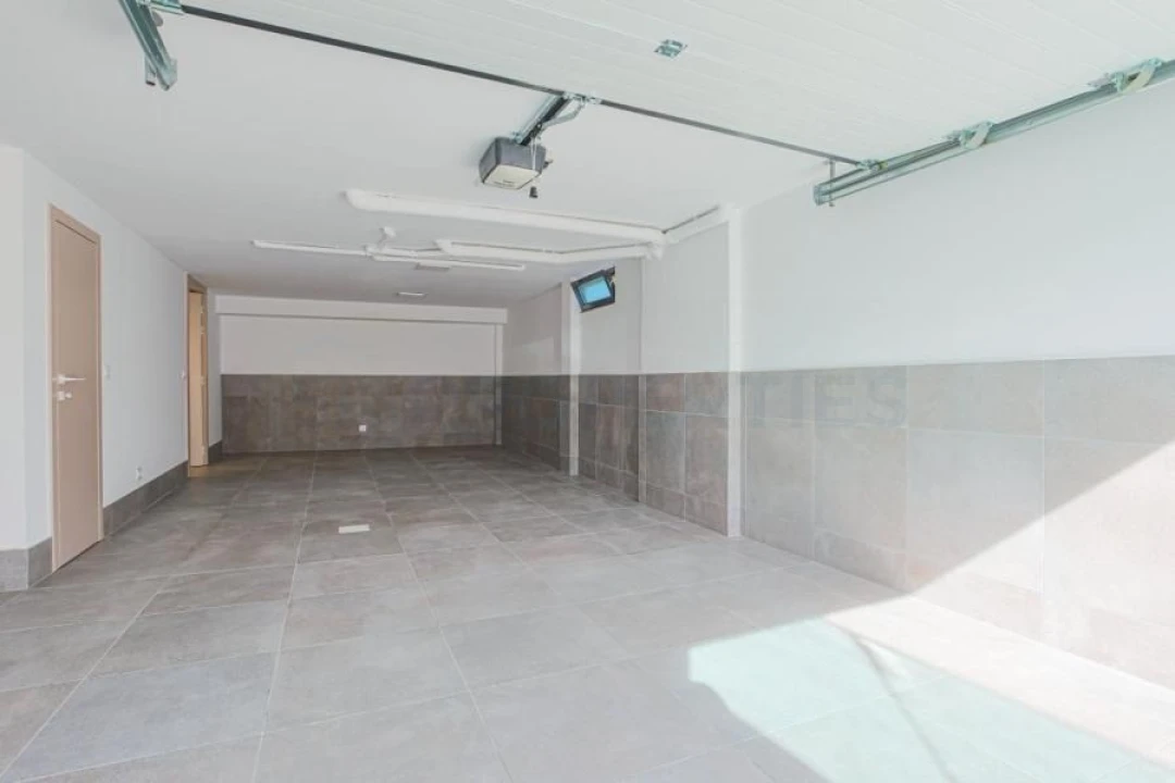 Moradia T4 para Venda em Quarteira Foto 24