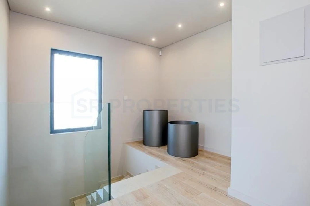 Moradia T4 para Venda em Quarteira Foto 19