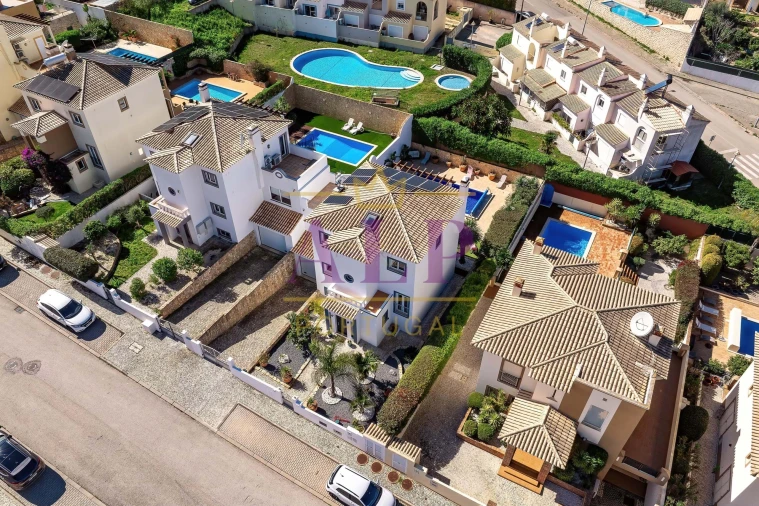 Moradia T4 para Venda em Lagos (São Sebastião e Santa Maria) Foto 37