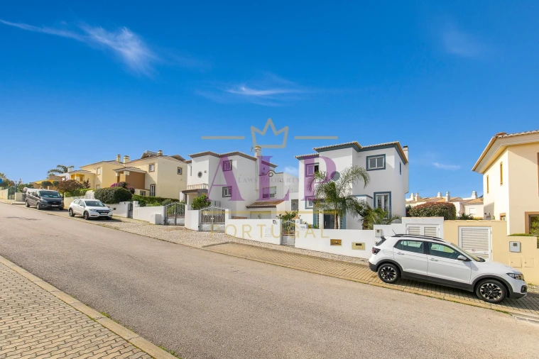 Moradia T4 para Venda em Lagos (São Sebastião e Santa Maria) Foto 40