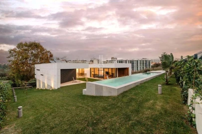 Moradia T4 para Venda em Lumiar
