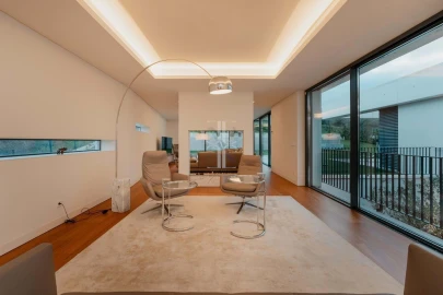 Moradia T4 para Venda em Lumiar