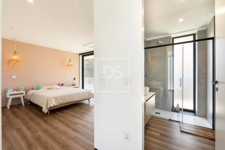 Moradia T5 para Venda em Matosinhos e Leça da Palmeira Foto 12