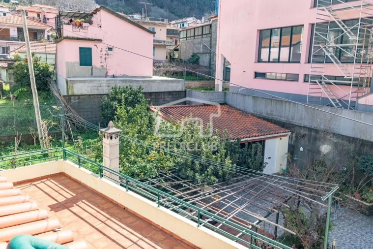 Moradia T4 para Venda em Curral das Freiras Foto 7