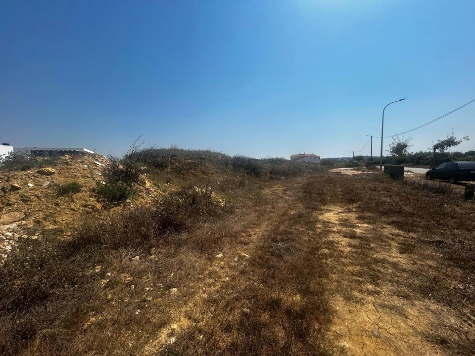Terreno para Venda em Agualva e Mira-Sintra Foto 2