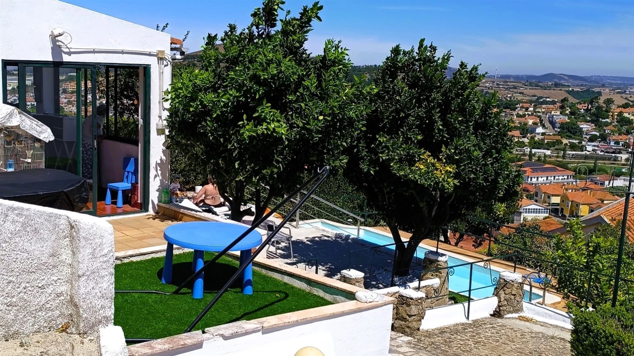 Terreno para Venda em Venda do Pinheiro e Santo Estêvão das Galés Foto 5
